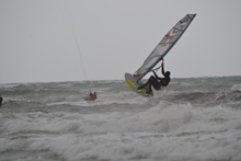 Windsurf e kitesurf sulla riviera romagnola