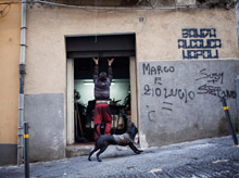 Un'officina meccanica a Napoli - Foto di Francesco Alesi per Save the Children