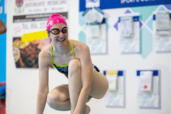 VIENI IN PISCINA