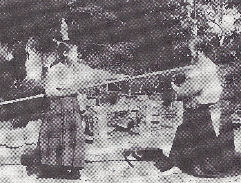 il Maestro Shiigi Keibun pratica Naginata