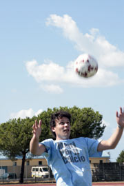 Un'edizione del torneo Uisp 'Matti per il calcio' - Foto di Antonio Marcello