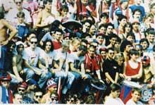 Alcuni tifosi genoani nel 1988 - Foto: Archivio Progetto Ultrà