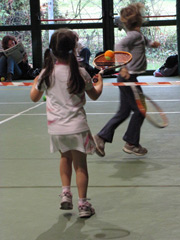 Un torneo di mini-tennis a Modena