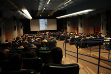 La sala del cinema Nosadella durante la presentazione del Manuale di sociologia dello sport e dell'attività fisica