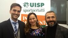 Da sinistra a destra: Alessandro Pintabona, nuovo presidente della Uisp Piacenza; Sabrina Olivè, presidente uscente della Uisp Piacenza; Mauro Rozzi, presidente Uisp Emilia-Romagna