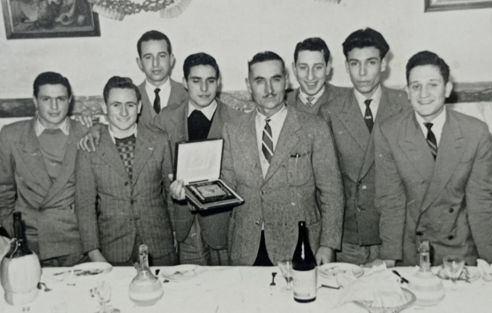1952, presentazione squadra ciclistica Lastrense Columbus