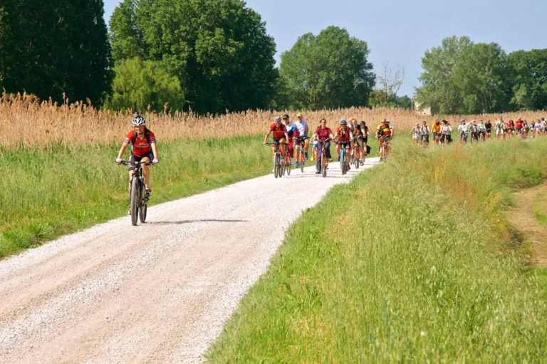 ciclisti e natura