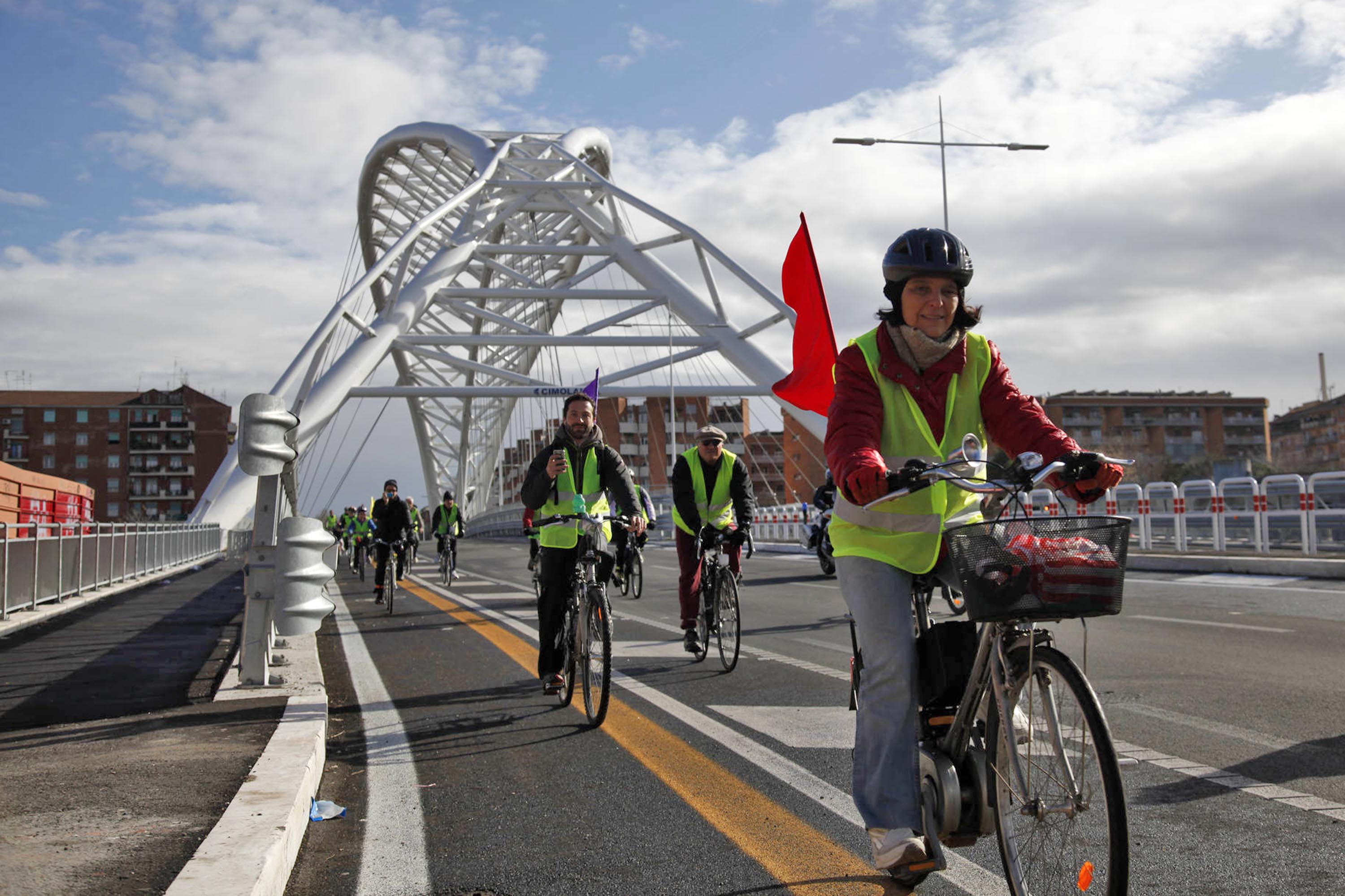 Pedalando nella Memoria 2013 - Ponte Settimia Spizzichino, Roma - Per gentile concessione di Cecilia Fabiano