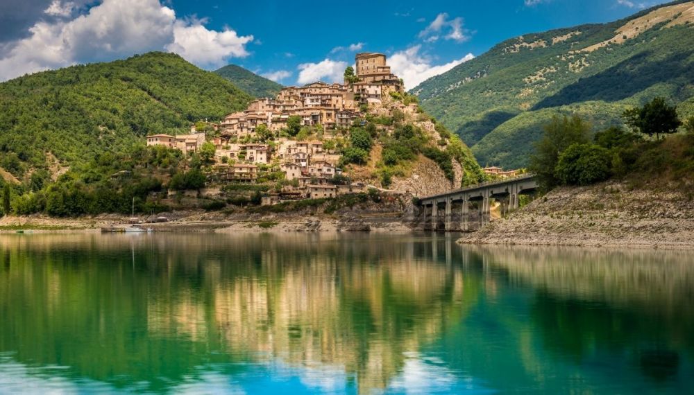 castel-tora